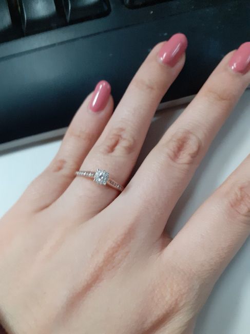 Hubiera elegido otro anillo de compromiso: ¿V o F? 8