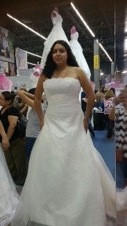 Vestidos: D- más de 5, pero ya encontré el indicado