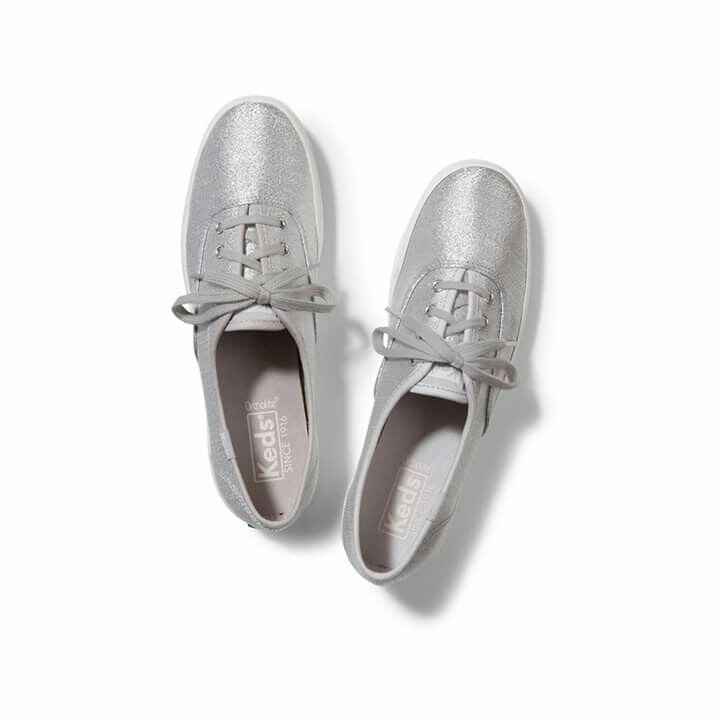  Compartan sus tenis... - 1