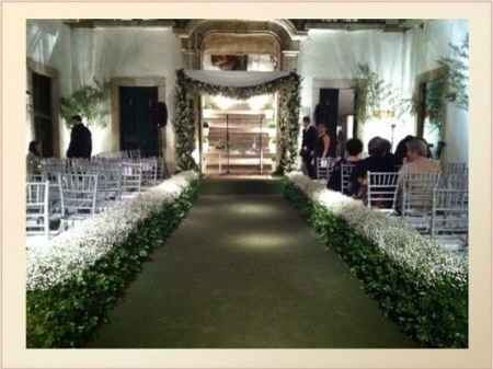 Pagar más por los arreglos florales que la iglesia - 2