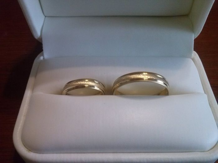 ..Ya tenemos anillos...listos para el gran dia=)!!!
