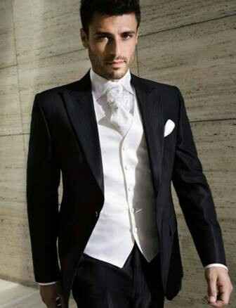 Trajes para sus prometidos - 4