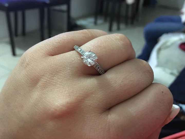 ¡Presuman sus bellos anillos! - 1