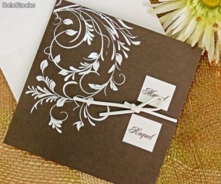 Invitaciones color chocolate