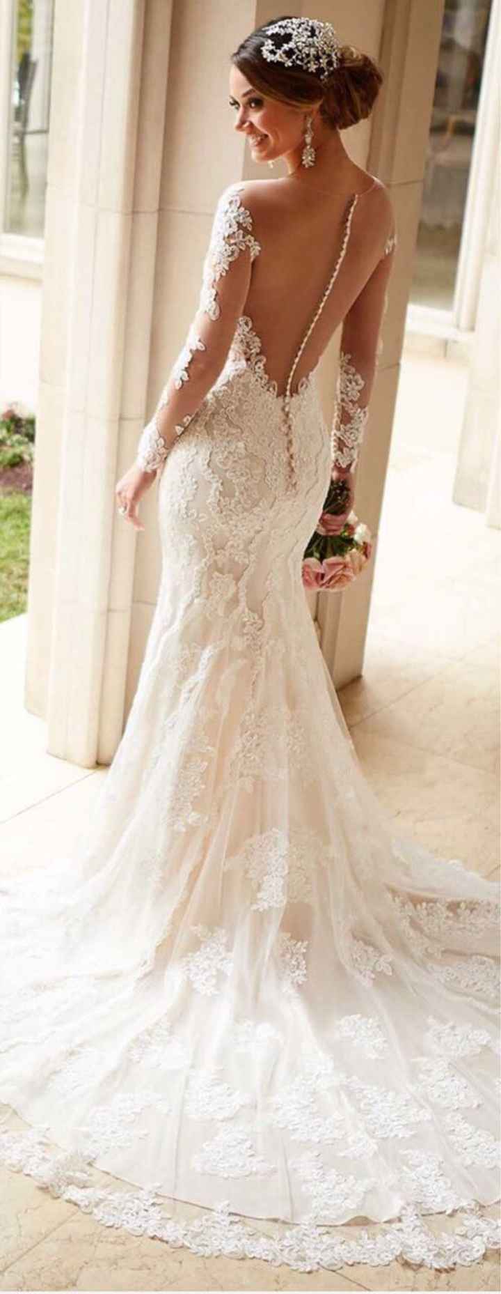 Espaldas de novia en "V" - 1