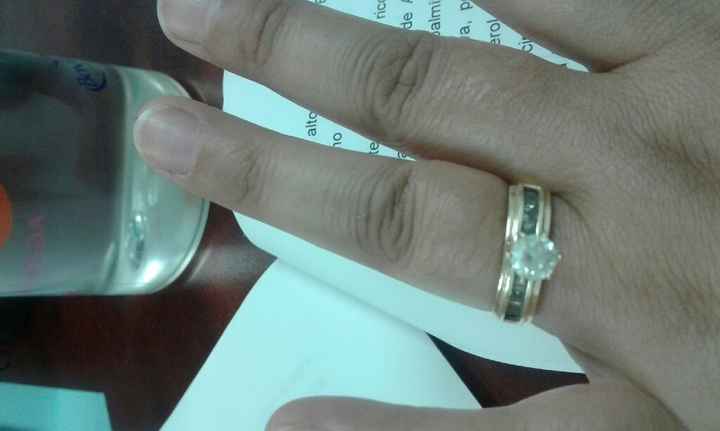 ¡Presuman sus bellos anillos! - 1