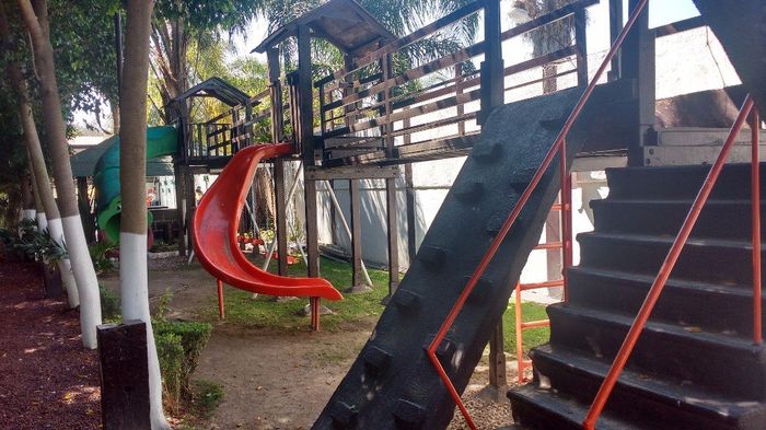 Una Graaaan área de juegos para niños 