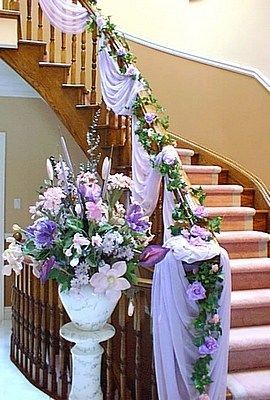 decora las escaleras de tu salon en tonos lilas o malva - 3