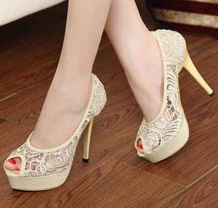 zapatillas con encaje