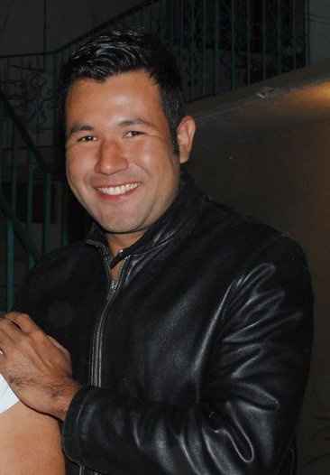 Presuman a su prometido!! - 1