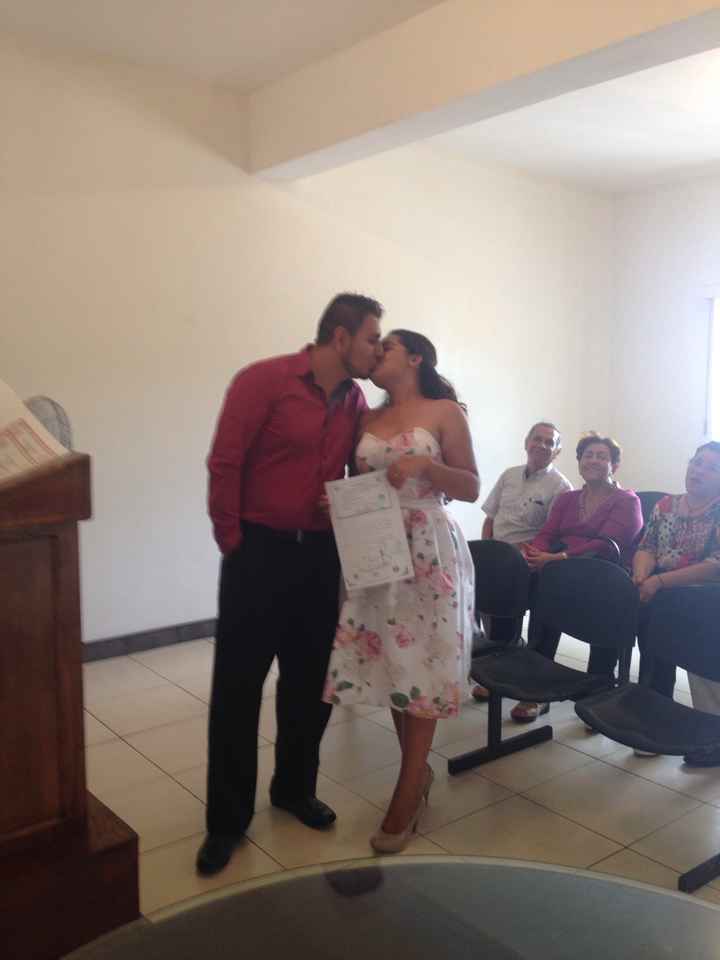 Aquí la señora de peinado - 1