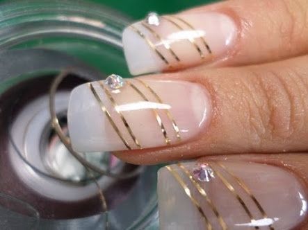 Que tipo de uñas conviene?? con detalle y excusivo?? o un manicura frances ?? - 1