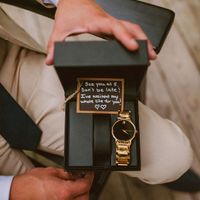 Esencial o lujo: reloj de compromiso - 1