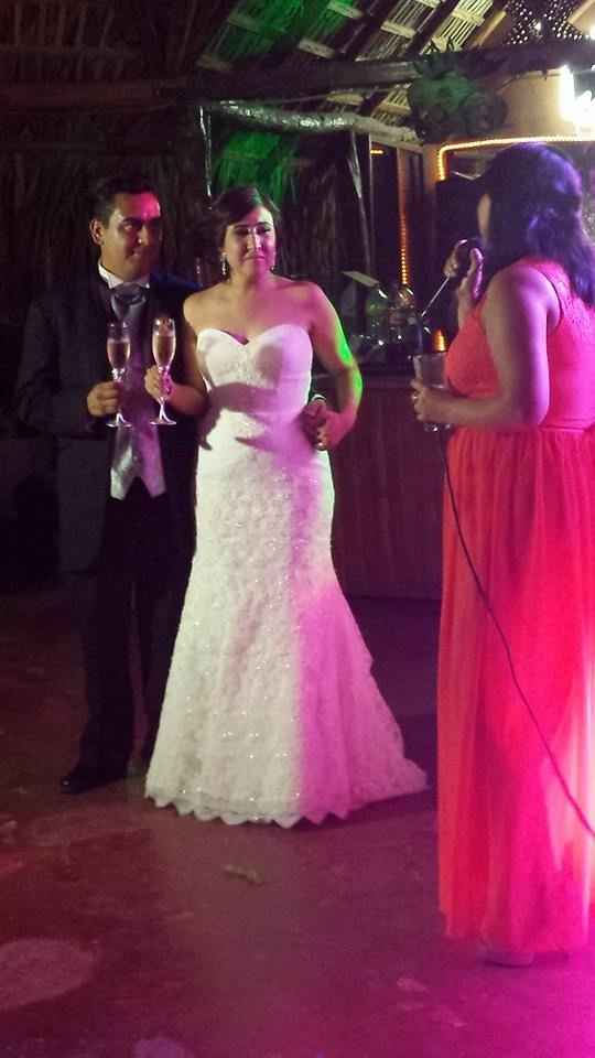 Chicas compartan su vestido de novia - 3