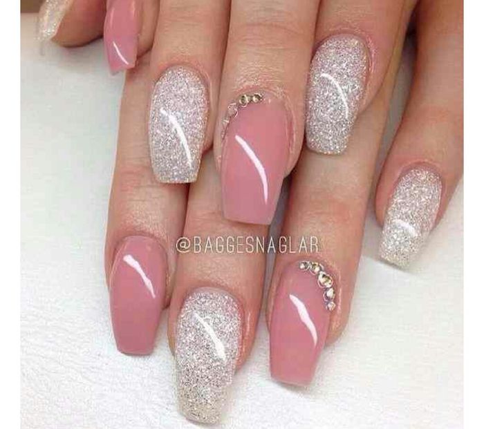  Uñas en tono rosa - 1