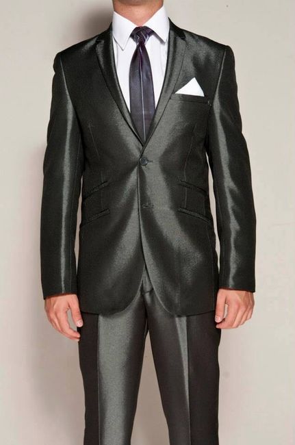 Color y estilo del traje - 1