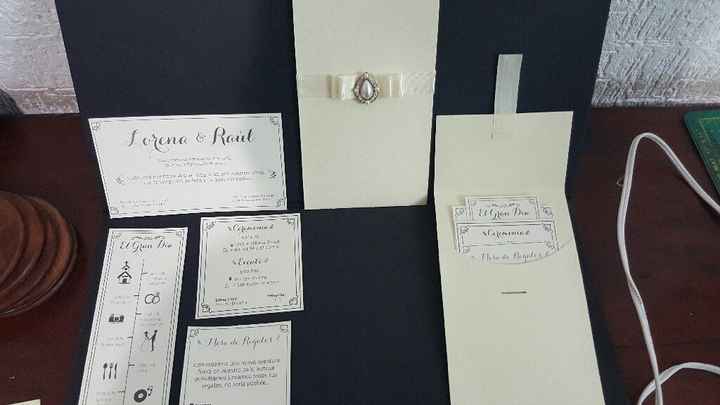 Broches para invitaciones - 1