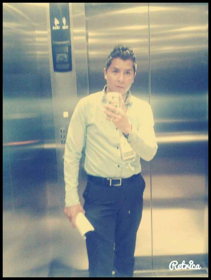 Presuman a su prometido!! - 1