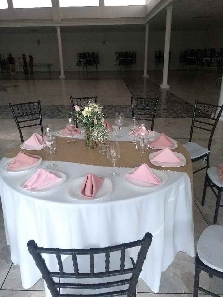 Mantel, servilleta y centro de mesa ¿como se ve mejor? - 2