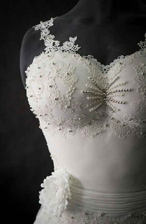 Pastel con forma de vestido de novia. - 3