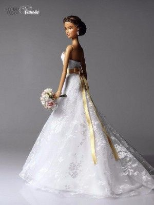  Monique Lhuillier