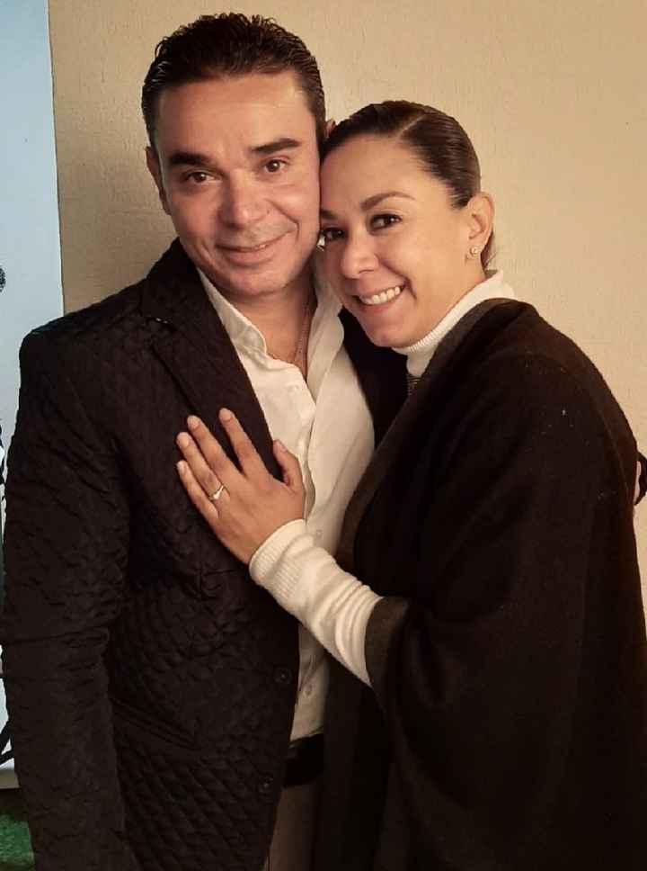 Reto con regalo: Sube una foto con tu pareja🎁 - 1