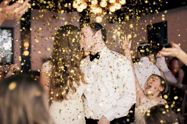 CONFETI