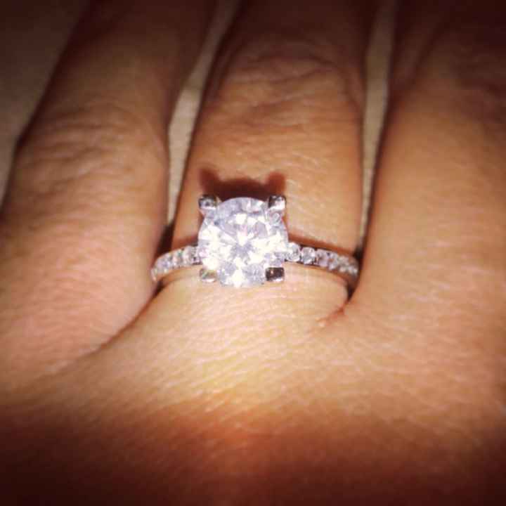 Catálogo de anillos de compromiso de Bodas.com - 1
