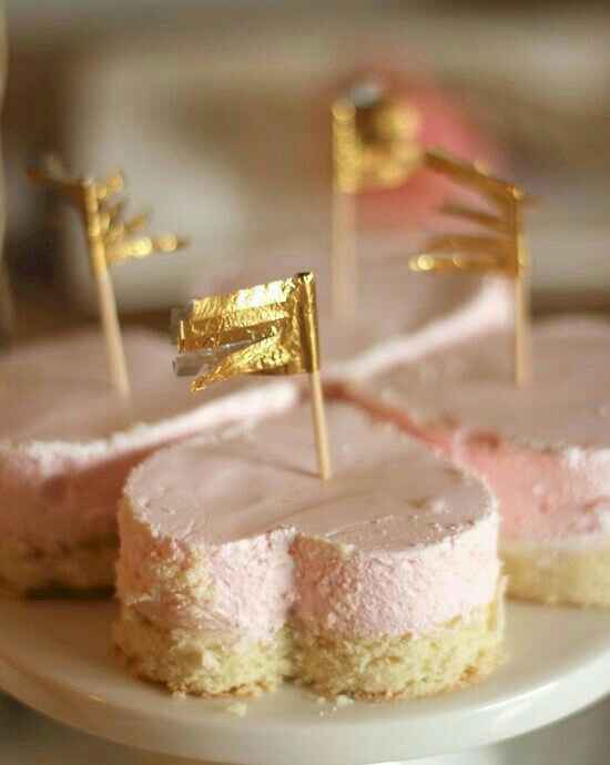 Mesa de postres color rosa - 1