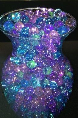 Bolas de gel para complementar tus centros de mesa tonos morados 7