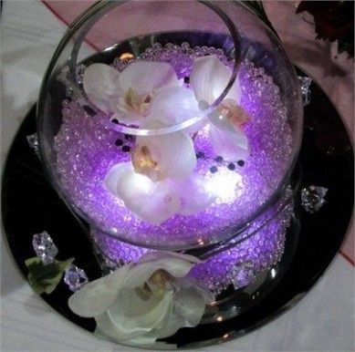 Bolas de gel para complementar tus centros de mesa tonos morados 10