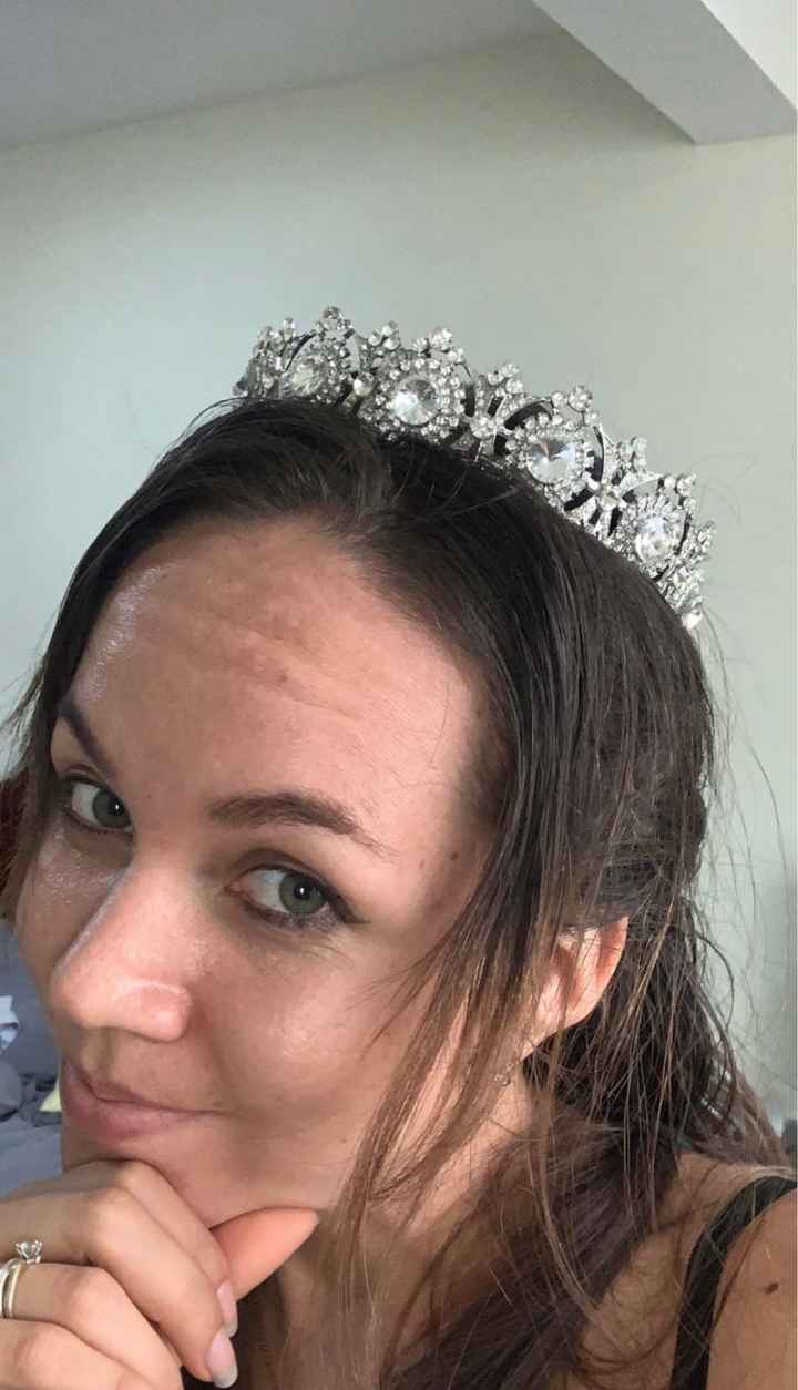 ¿Velo con o sin tiara? - 1