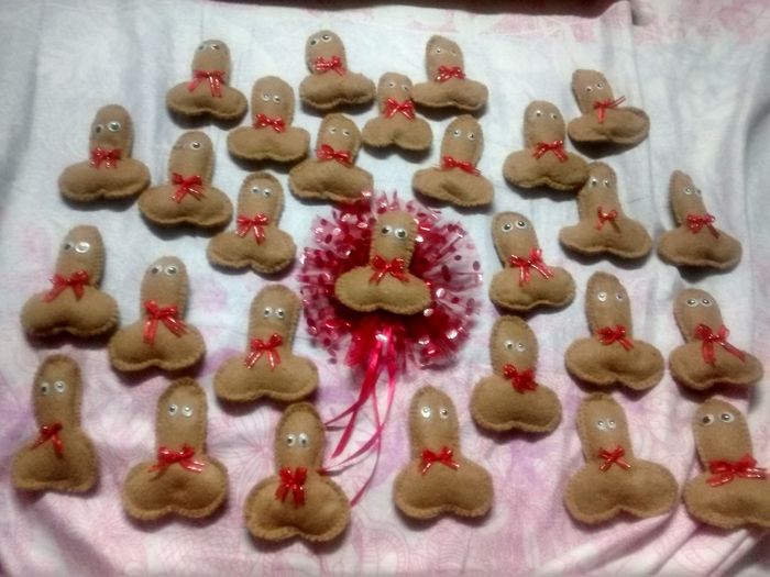 DISTINTIVOS DE MIS INVITADAS