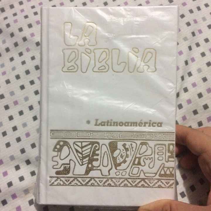 Arras, biblia, pala y cuchillo check - 2