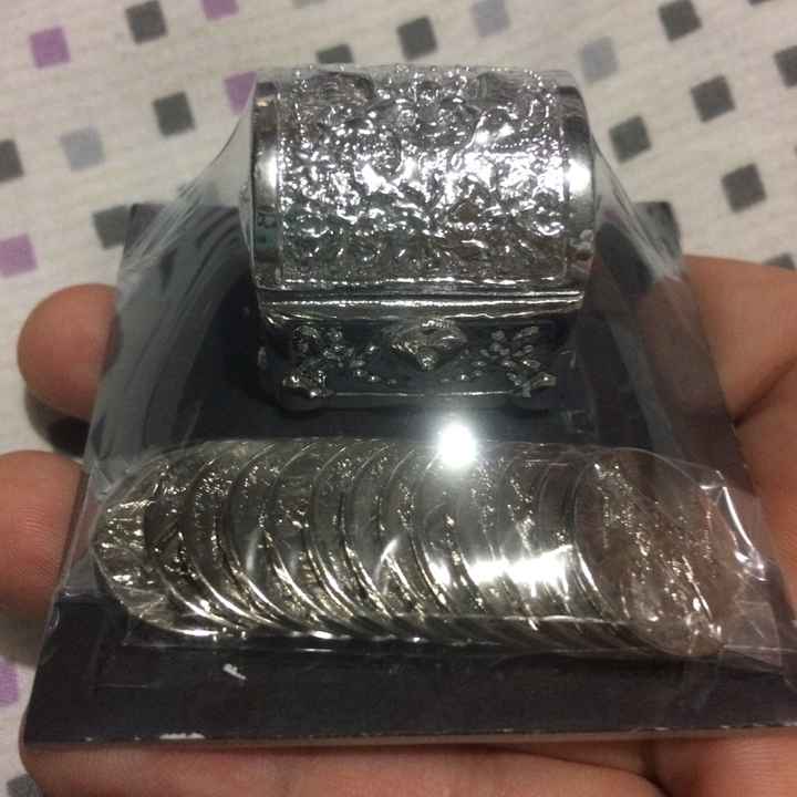 Arras, biblia, pala y cuchillo check - 3