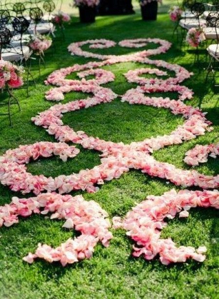pasillo con flores