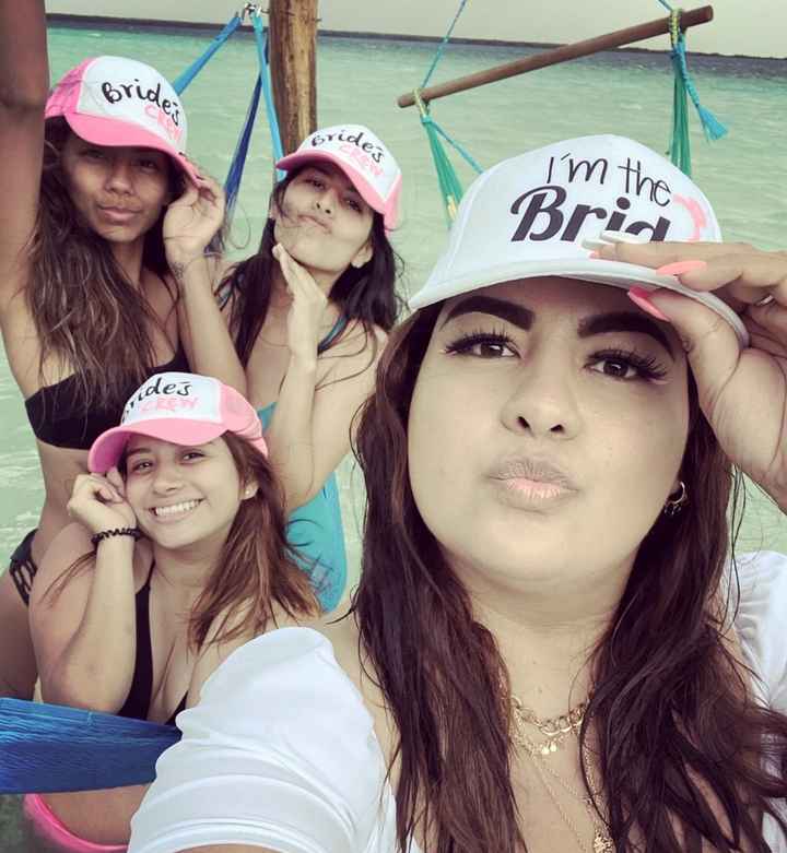 todas felices aunque devastadas xD