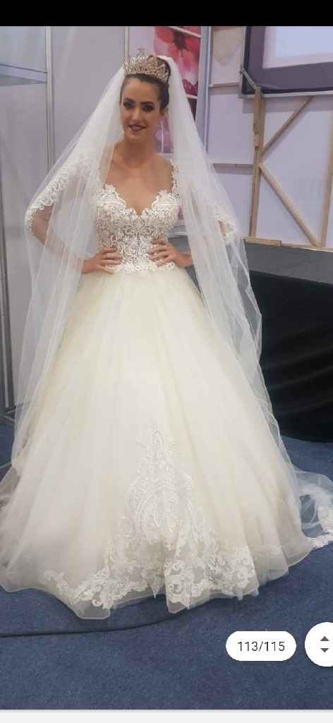 Color. Del vestido - 1