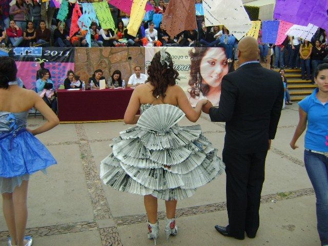 Vestido de periódico