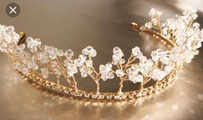 Tiaras doradas - 10