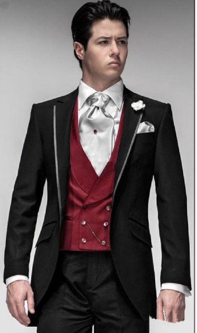 Rojo en el traje del novio - 2