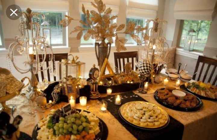 Mesa de postres en dorado y rojo - 7