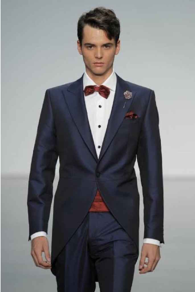 Rojo en el traje del novio - 4