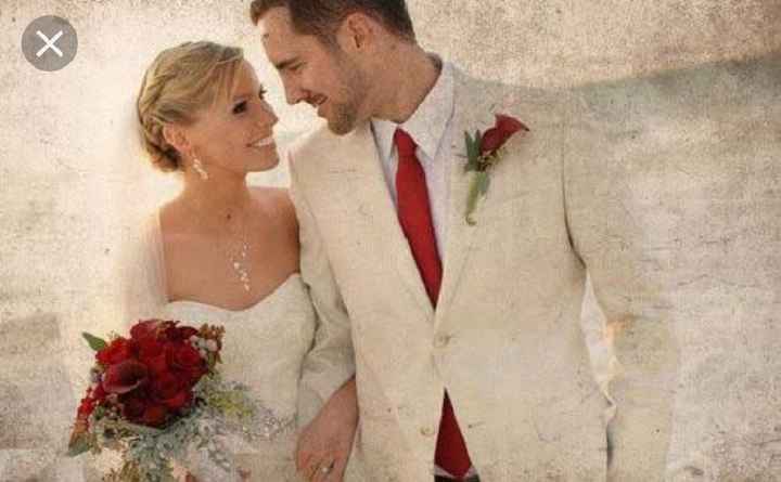 Rojo en el traje del novio - 8