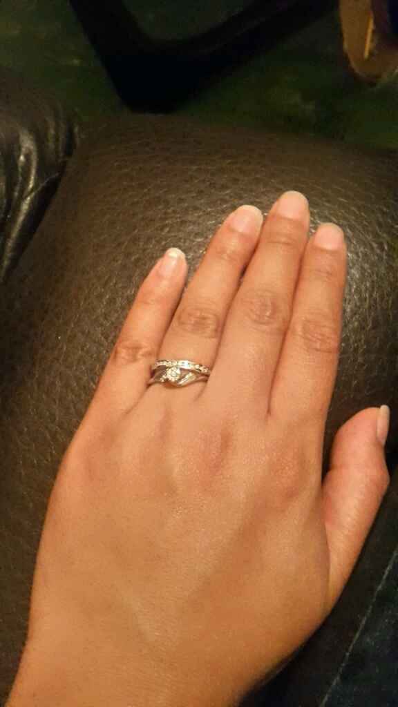 Presuman su anillo - 1
