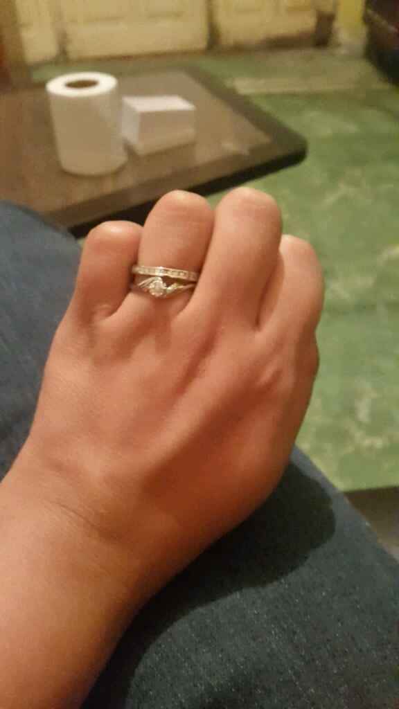 Presuman su anillo - 2