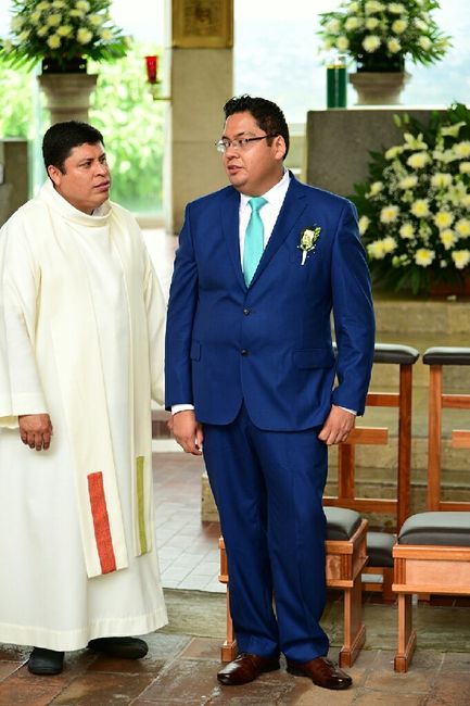 De que color puede ser el traje del novio? - 4