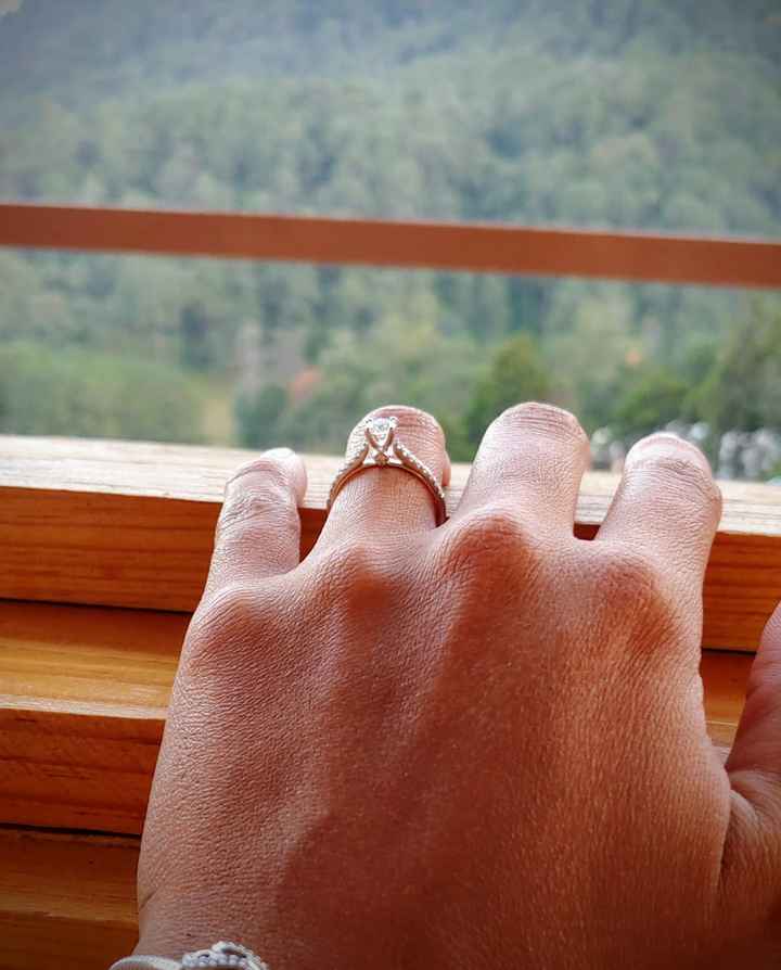 Mi anillo de compromiso, Cynthia - 1