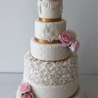 Nuestro 🍰 pastel de bodas 💕 - 1