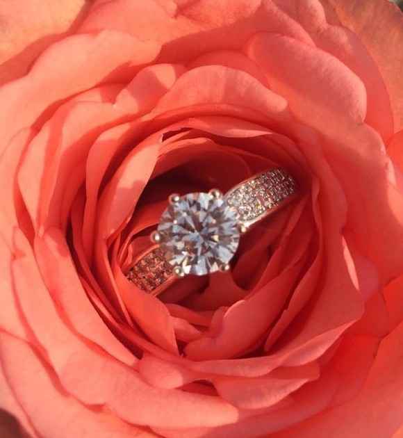 Anillo de compromiso. - 1